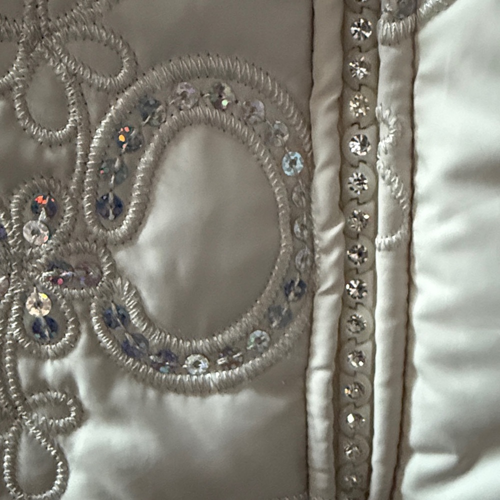 Sequin Embellished Creamy White Quilted Vest - Picture 8 of 14